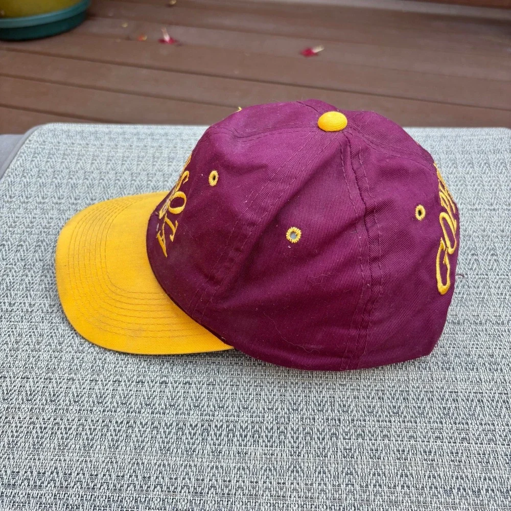 Youngan Minnesota Gophers Hat Unisex OSFM Maroon Gold Fair Vintage Snapback